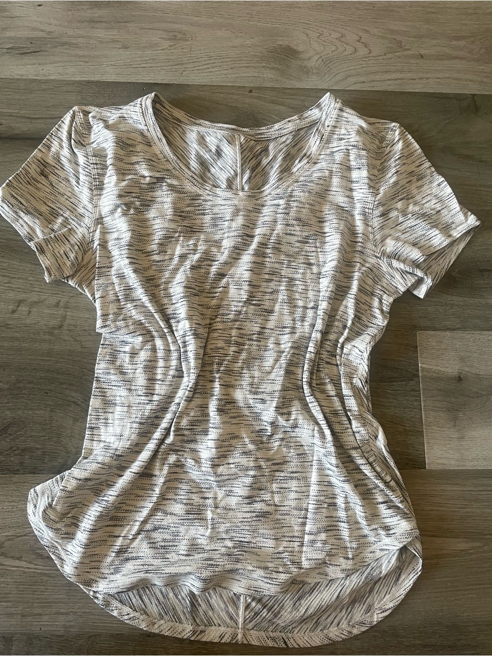 Women’s Heathered White Short Sleeve Scoop Neck Top